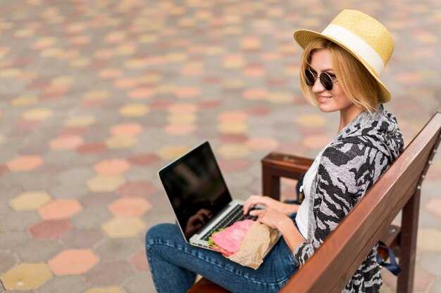 Everyday Living: Banking, SIM Cards, Internet Plans, and Local Services for Nomads